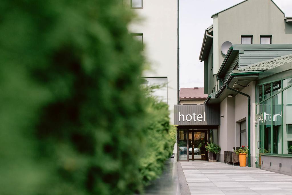 Hotel Santin Bełchatów Exterior foto